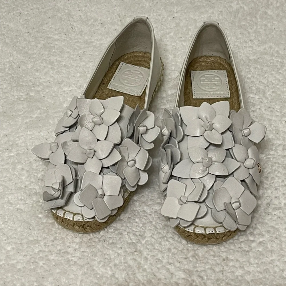 Tory Burch Blossom Espadrille-Nappa Leather size 5 New in box .